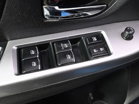 Used 2017 Subaru Crosstrek 2.0i Premium image 23