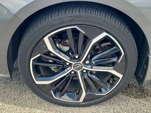 Used 2023 Nissan Altima 2.5 SR FWD image 11