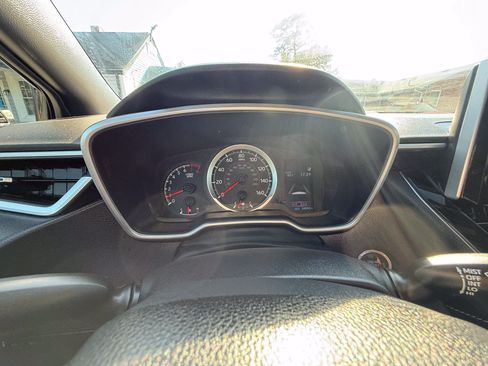 Used 2022 Toyota Corolla SE FWD image 18