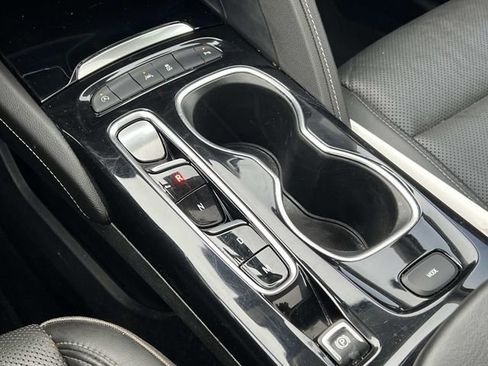 Used 2022 Buick Envision Essence w/ Technology Package I image 28