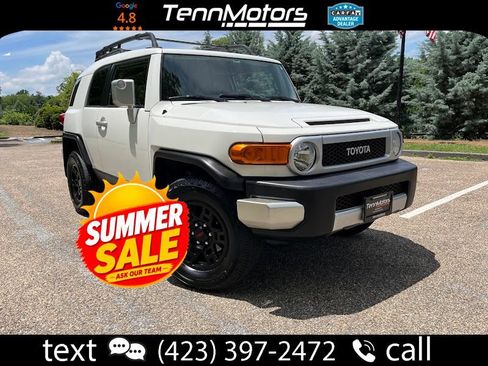 Used 2014 Toyota FJ Cruiser 4WD w/ Convenience Package image 1