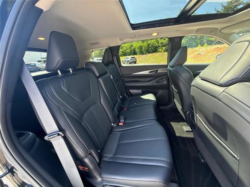 Certified 2025 INFINITI QX60 Luxe AWD/4WD image 29