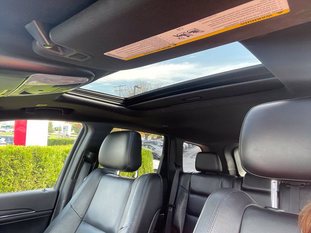 Used 2020 Jeep Grand Cherokee Limited AWD/4WD image 22