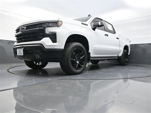 Used 2025 Chevrolet Silverado 1500 LT Trail Boss w/ LT Trail Boss Premium Package image 19