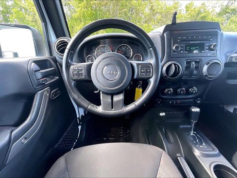 Used 2018 Jeep Wrangler Sport image 5