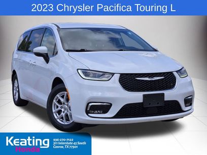 Used 2023 Chrysler Pacifica Touring-L