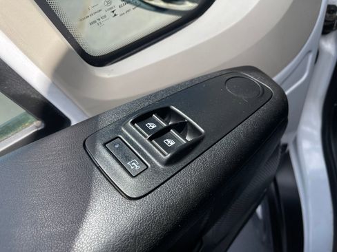 Used 2022 RAM ProMaster 2500 FWD image 12