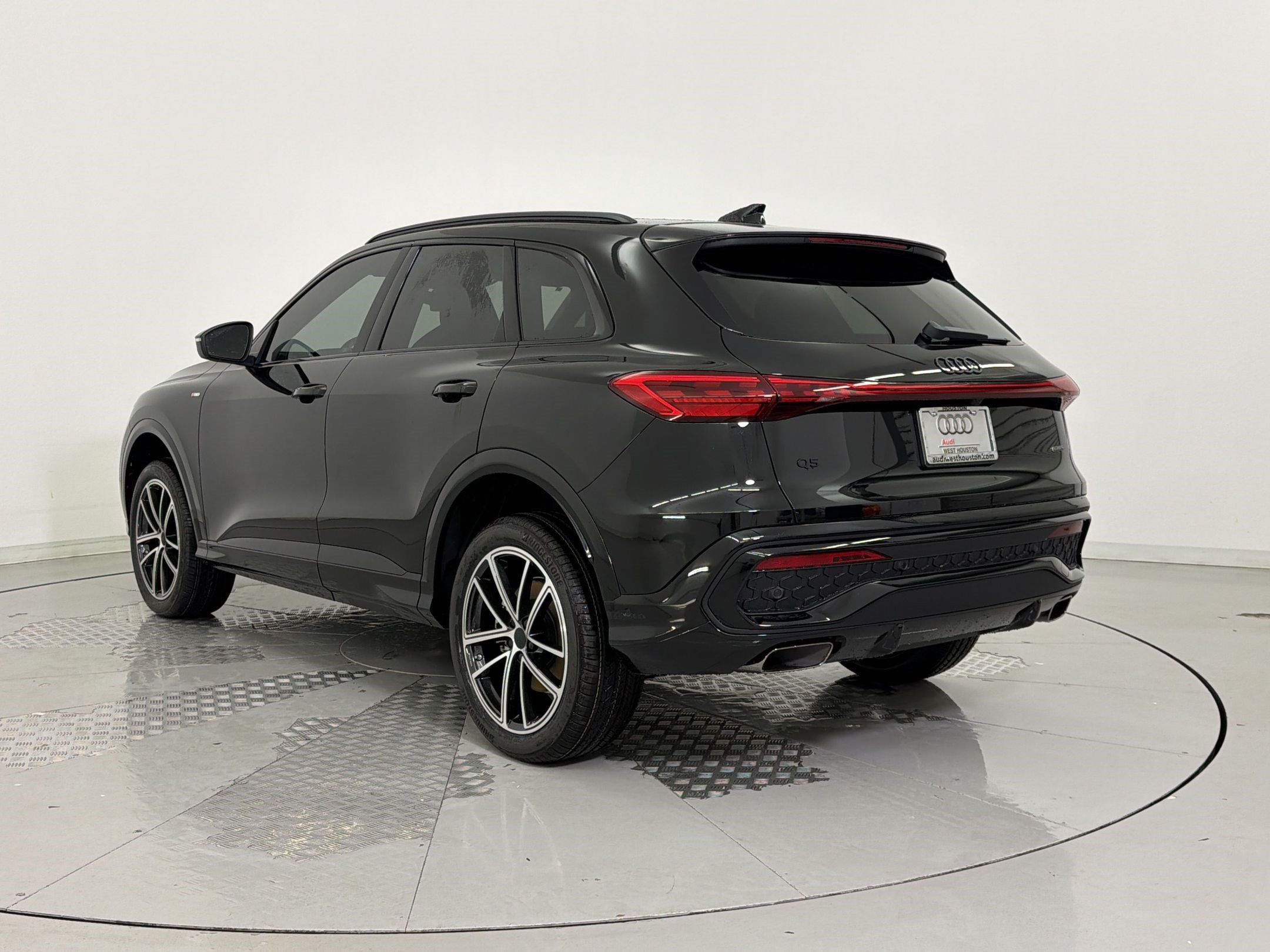 New 2026 Audi Q5 Premium Plus AWD/4WD image 3