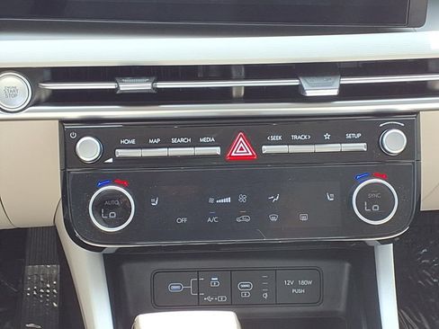 Certified 2025 Hyundai Tucson SEL FWD image 15