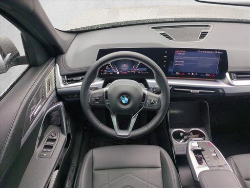 Used 2025 BMW X1 xDrive28i AWD/4WD image 14