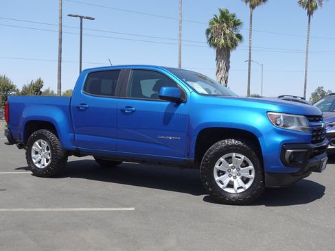 Used 2021 Chevrolet Colorado LT w/ Safety Package RWD image 4