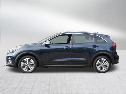 Certified 2021 Kia Niro EX w/ Cold Weather Package FWD image 4