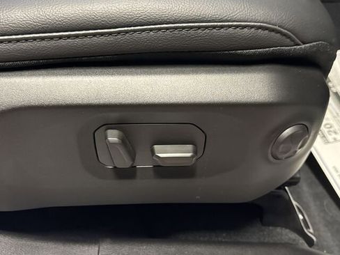 New 2024 Jeep Wrangler Sahara w/ Technology Group image 24