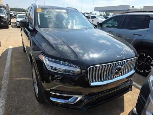 Used 2024 Volvo XC90 B5 Core AWD/4WD image 8