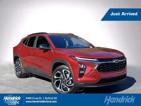 Used 2025 Chevrolet Trax RS w/ Driver Confidence Package image 1