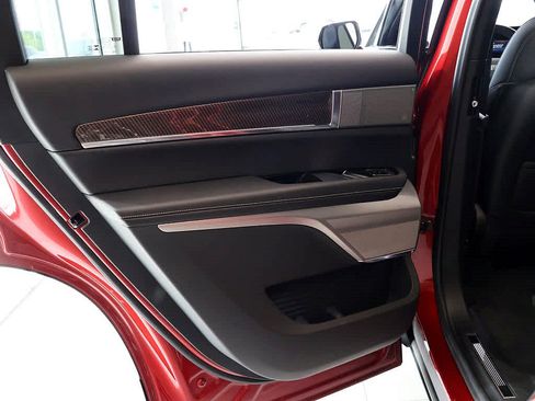 Used 2026 Cadillac Vistiq Sport w/ LPO, Floor Liner Package AWD/4WD image 30