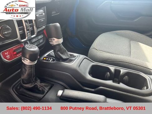 Used 2024 Jeep Wrangler Unlimited Sport AWD/4WD image 26