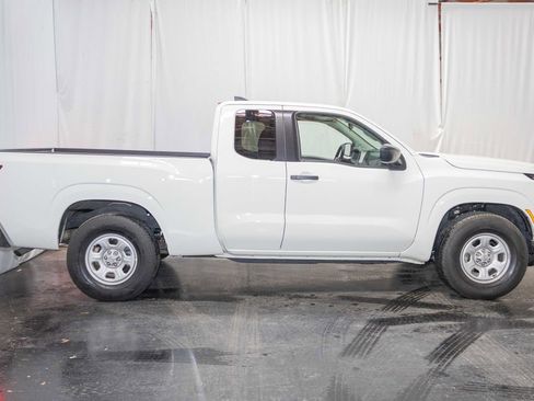 Used 2024 Nissan Frontier S w/ S Utility Package image 5