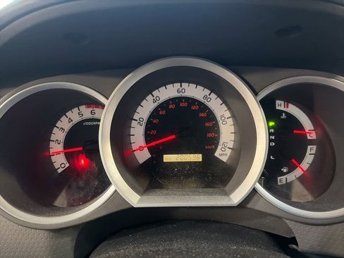 Used 2013 Toyota Tacoma PreRunner image 31