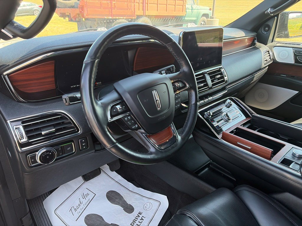 Used 2020 Lincoln Navigator Reserve w/ Luxury Package AWD/4WD image 10