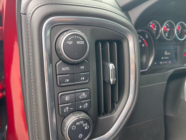 Used 2021 Chevrolet Silverado 1500 RST w/ Z71 Off-Road Package AWD/4WD image 17