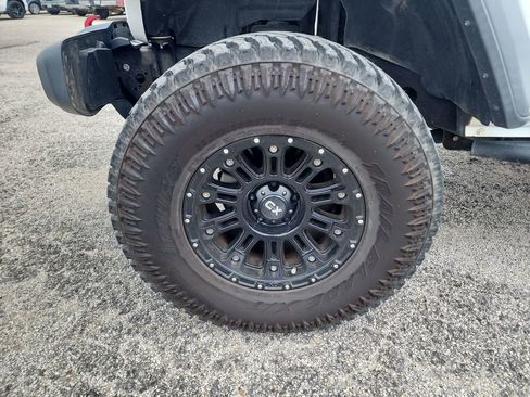 Used 2018 Jeep Wrangler Unlimited Rubicon AWD/4WD image 12