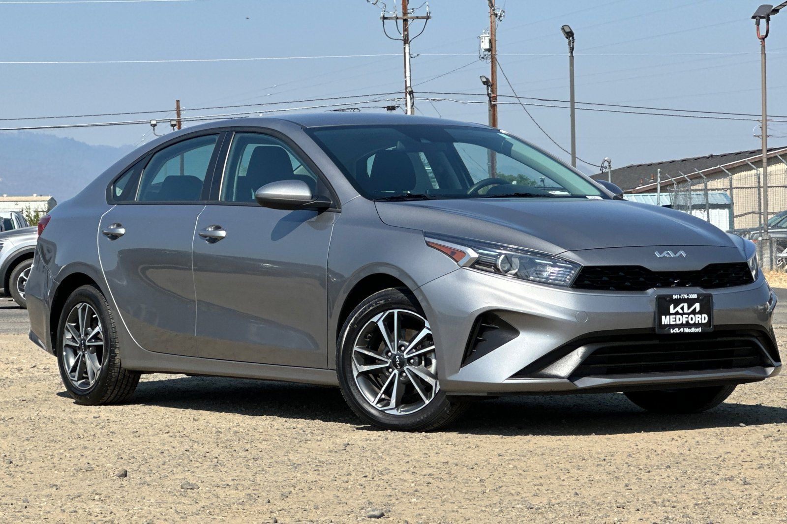 Used 2023 Kia Forte LXS FWD image 2