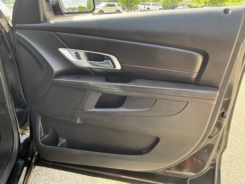 Used 2017 GMC Terrain SLE AWD/4WD image 26