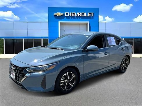 Used 2025 Nissan Sentra SV w/ Trunk Package image 7