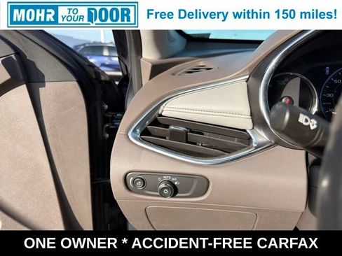 Used 2019 Chevrolet Malibu Premier FWD image 16