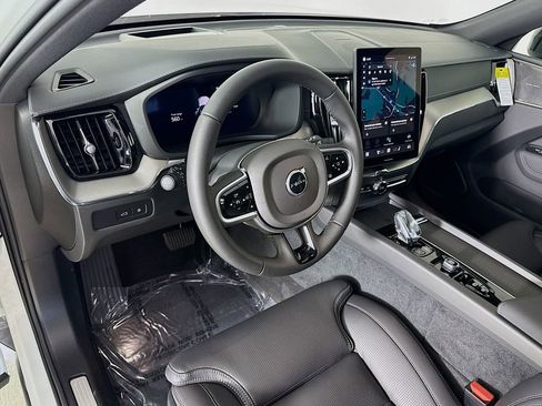 New 2026 Volvo XC60 T8 Ultra w/ Climate Package PRO image 9