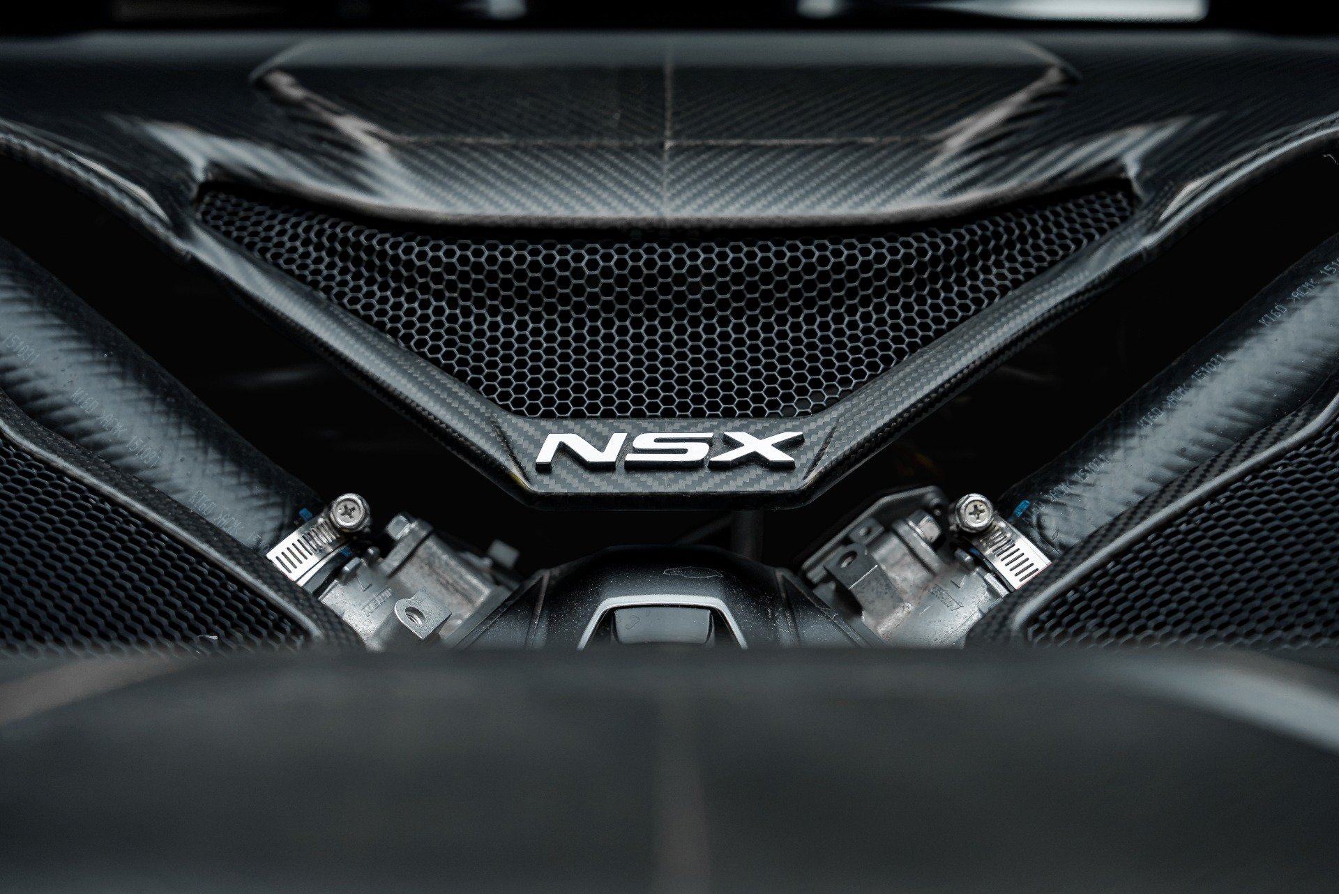 Used 2017 Acura NSX AWD/4WD image 34