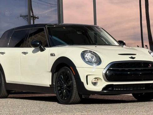 Used 2017 MINI Cooper Clubman S image 18