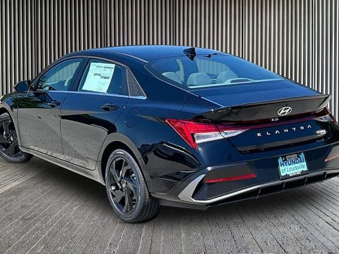 New 2026 Hyundai Elantra Sport FWD image 3