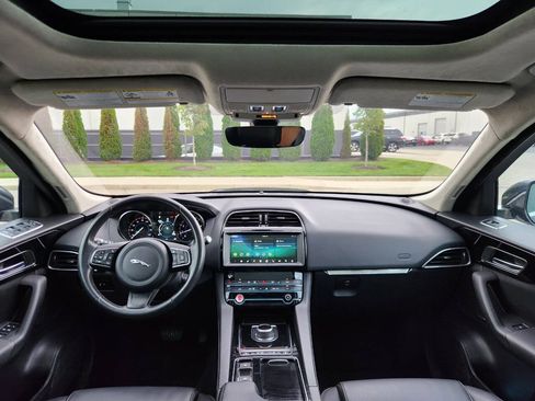 Used 2020 Jaguar F-PACE Premium AWD/4WD image 7