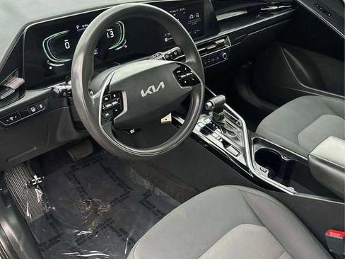 Used 2023 Kia Niro LX FWD image 17