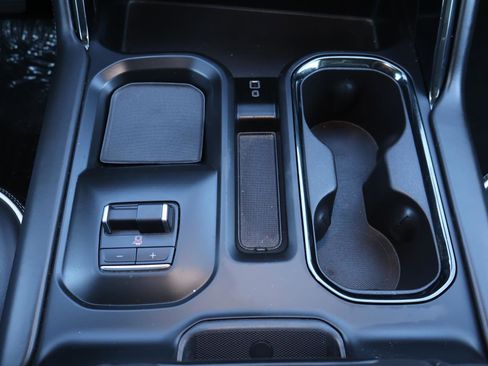 Used 2024 GMC Sierra 2500 AT4X w/ AT4X AEV Edition image 31