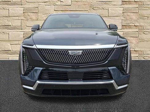 Certified 2025 Cadillac Escalade IQ Luxury 2 AWD/4WD image 5