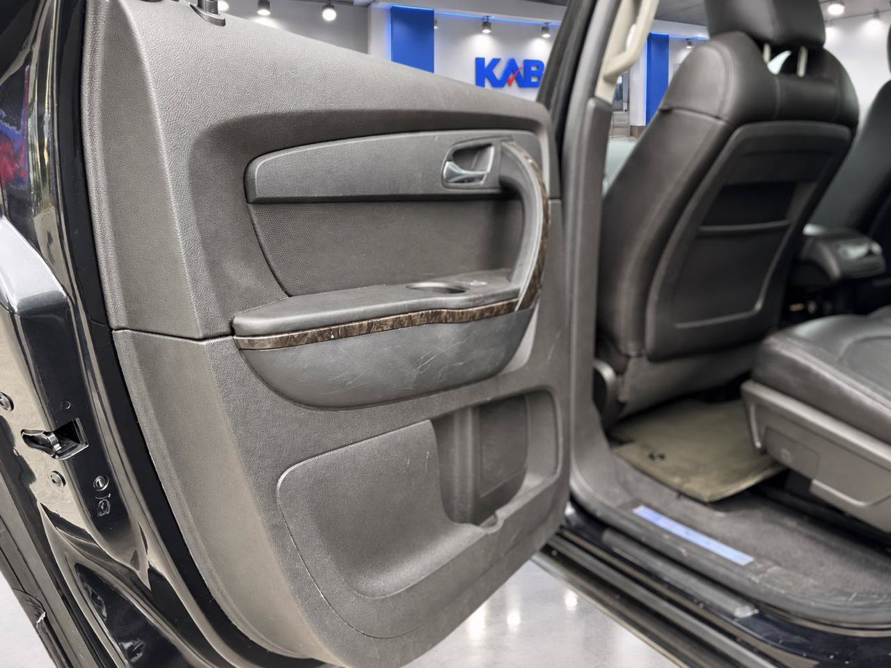 Used 2012 GMC Acadia Denali FWD image 16