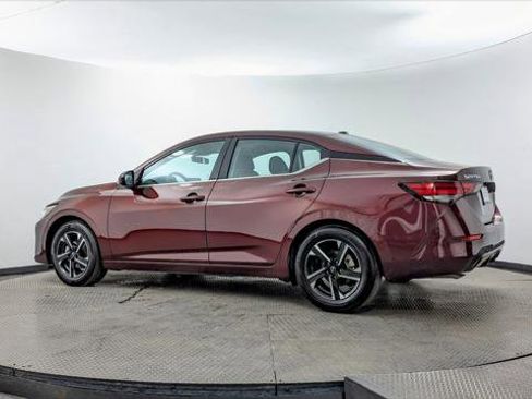 Used 2025 Nissan Sentra SV image 6