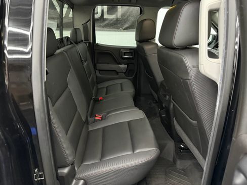 Used 2018 GMC Sierra 1500 SLT w/ All Terrain Package AWD/4WD image 10