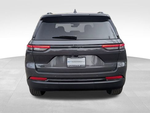 New 2025 Jeep Grand Cherokee Altitude image 4
