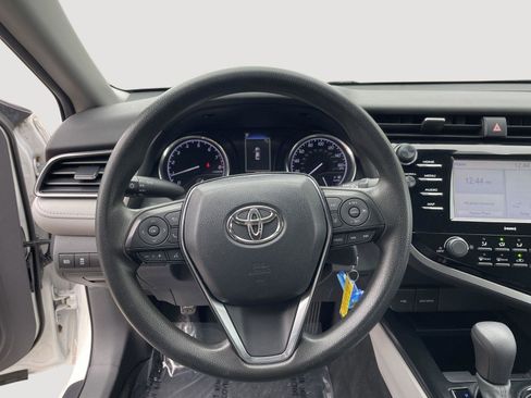 Used 2020 Toyota Camry LE image 20
