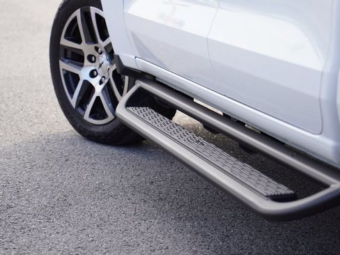 Used 2023 Chevrolet Colorado Z71 w/ Z71 Convenience Package 2 image 13