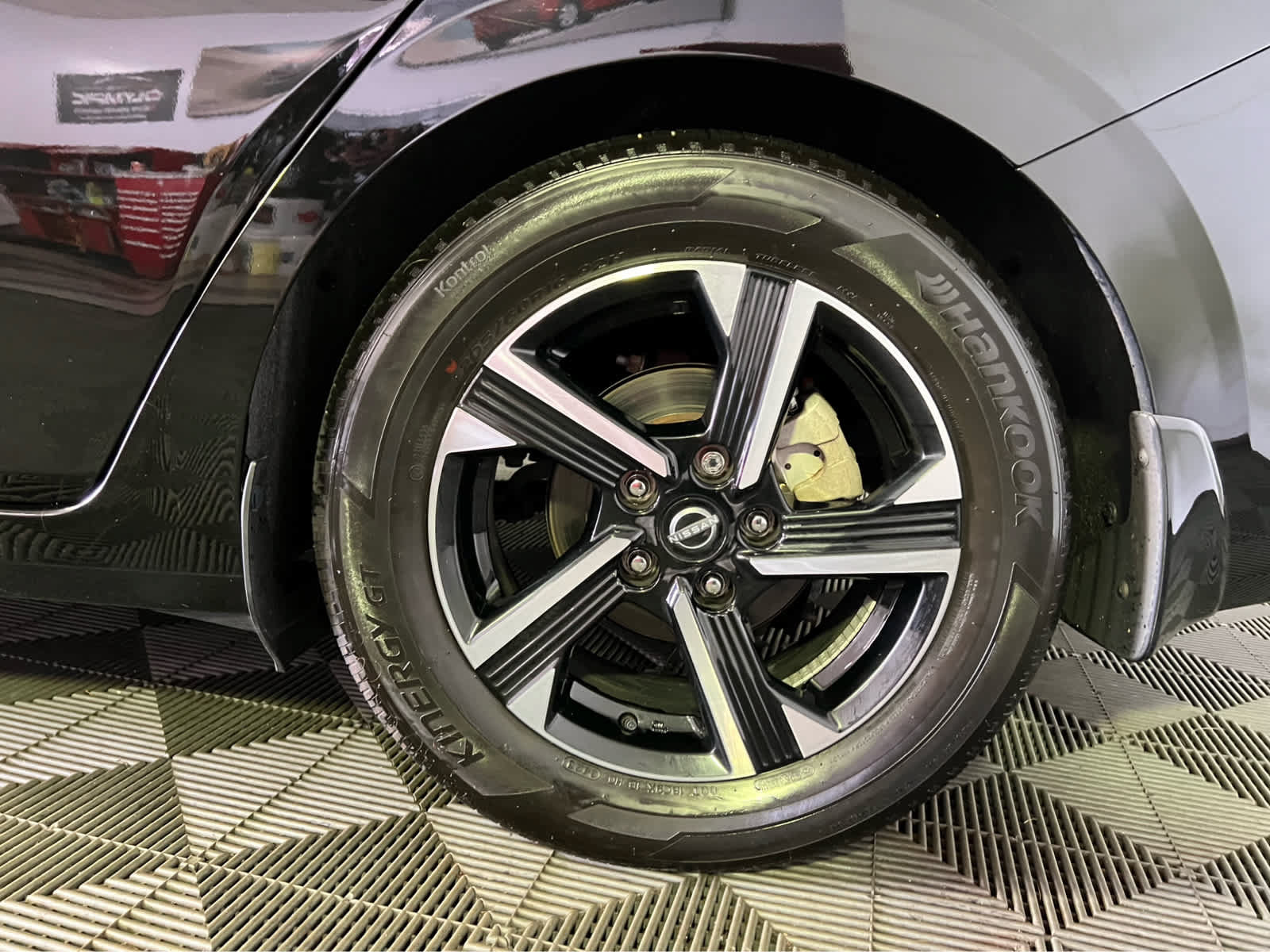 Certified 2024 Nissan Sentra SV FWD image 9