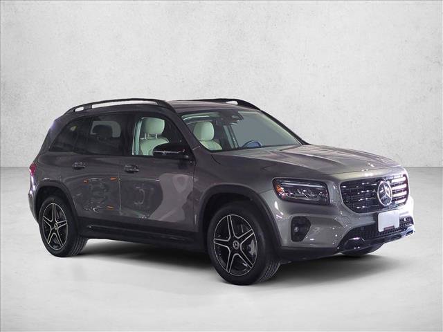 Used 2026 Mercedes-Benz GLB 250 image 3