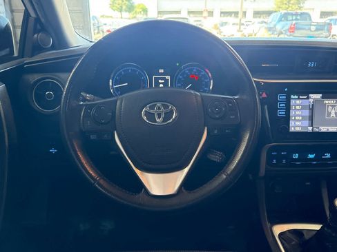 Used 2018 Toyota Corolla SE w/ Carpet Mat Package (TMS) FWD image 16
