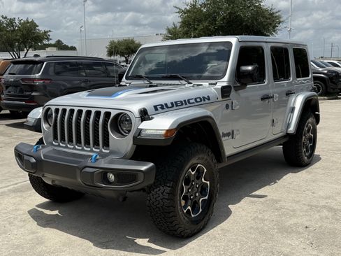 Used 2023 Jeep Wrangler Unlimited Rubicon 4xe w/ Cold Weather Group AWD/4WD image 10