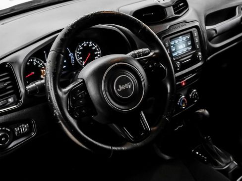 Used 2017 Jeep Renegade Altitude image 21