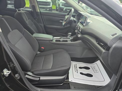 Used 2025 Nissan Sentra SV w/ All-Weather Package FWD image 12